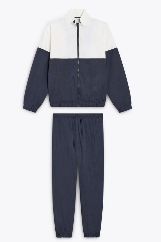Tracksuit for both workouts and everyday